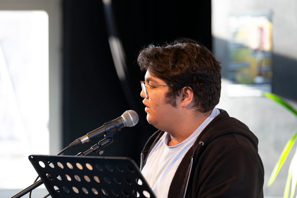 CLUB 4 I POETRY (14-21 Jahre)